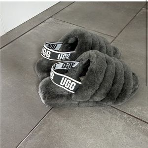Ugg fluff yea slippers new condition.